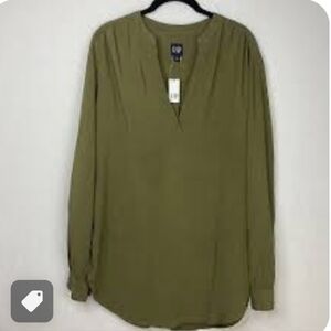 Green rayon linen top Gap